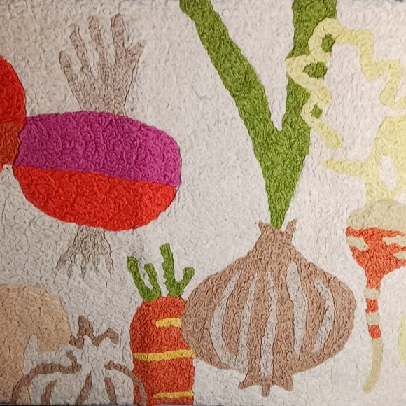 VINTAGE HAND MADE  RUG 32"X20" - Picture 3 of 12